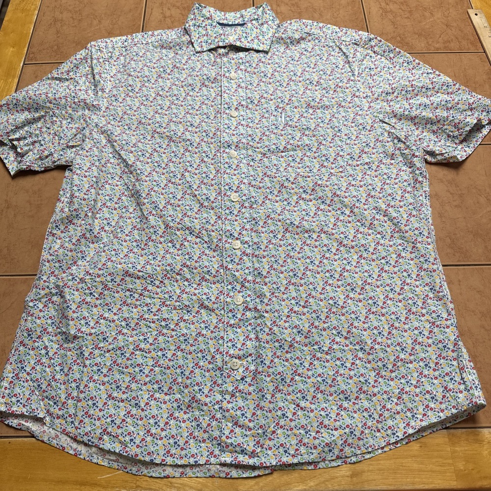 Johnnie-O Hangin' Out Button Shirt Men's Sz Medium Floral Print Colorful‎ Preppy